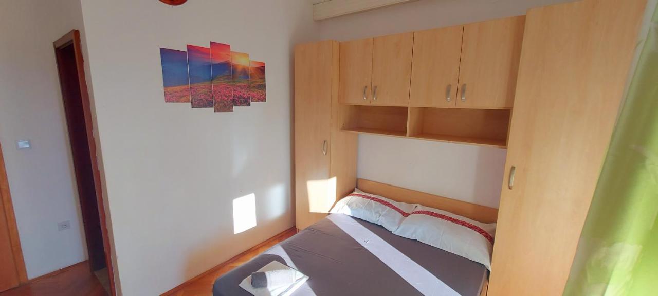 Apartmani Andrija Živogošće エクステリア 写真