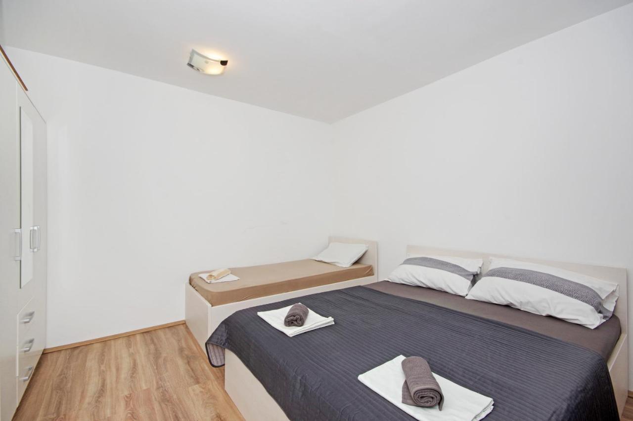 Apartmani Andrija Živogošće エクステリア 写真