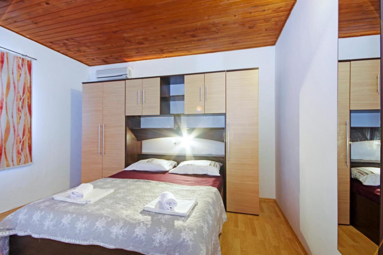 Apartmani Andrija Živogošće エクステリア 写真