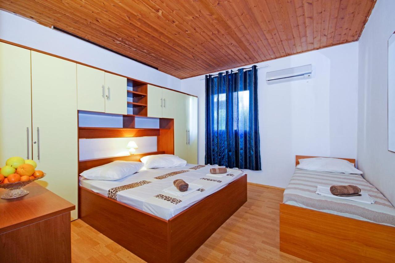 Apartmani Andrija Živogošće エクステリア 写真