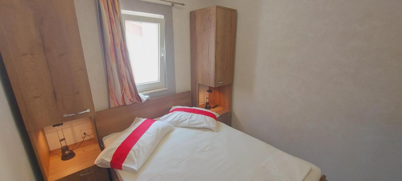 Apartmani Andrija Živogošće エクステリア 写真